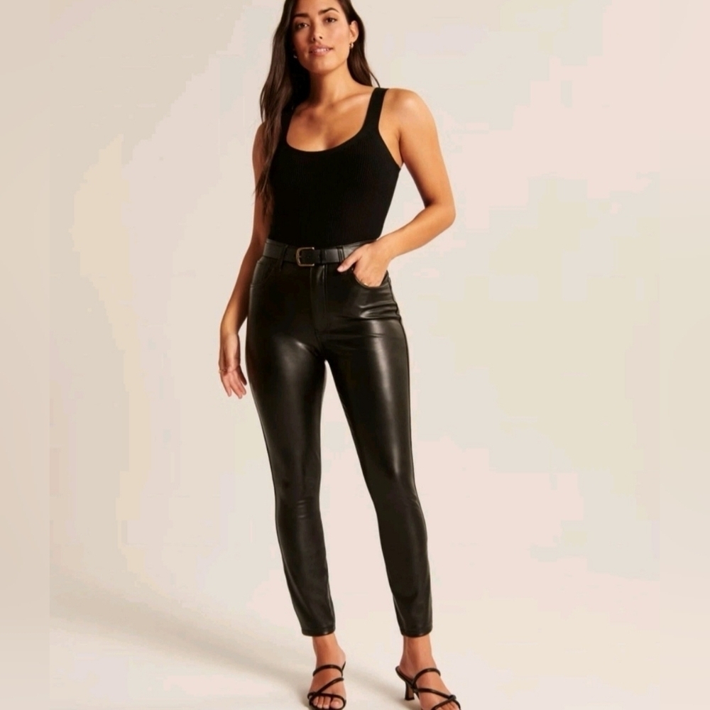 Abercrombie & Fitch Vegan Leather Skinny High Rise Curve Love Jean 34/18S Black